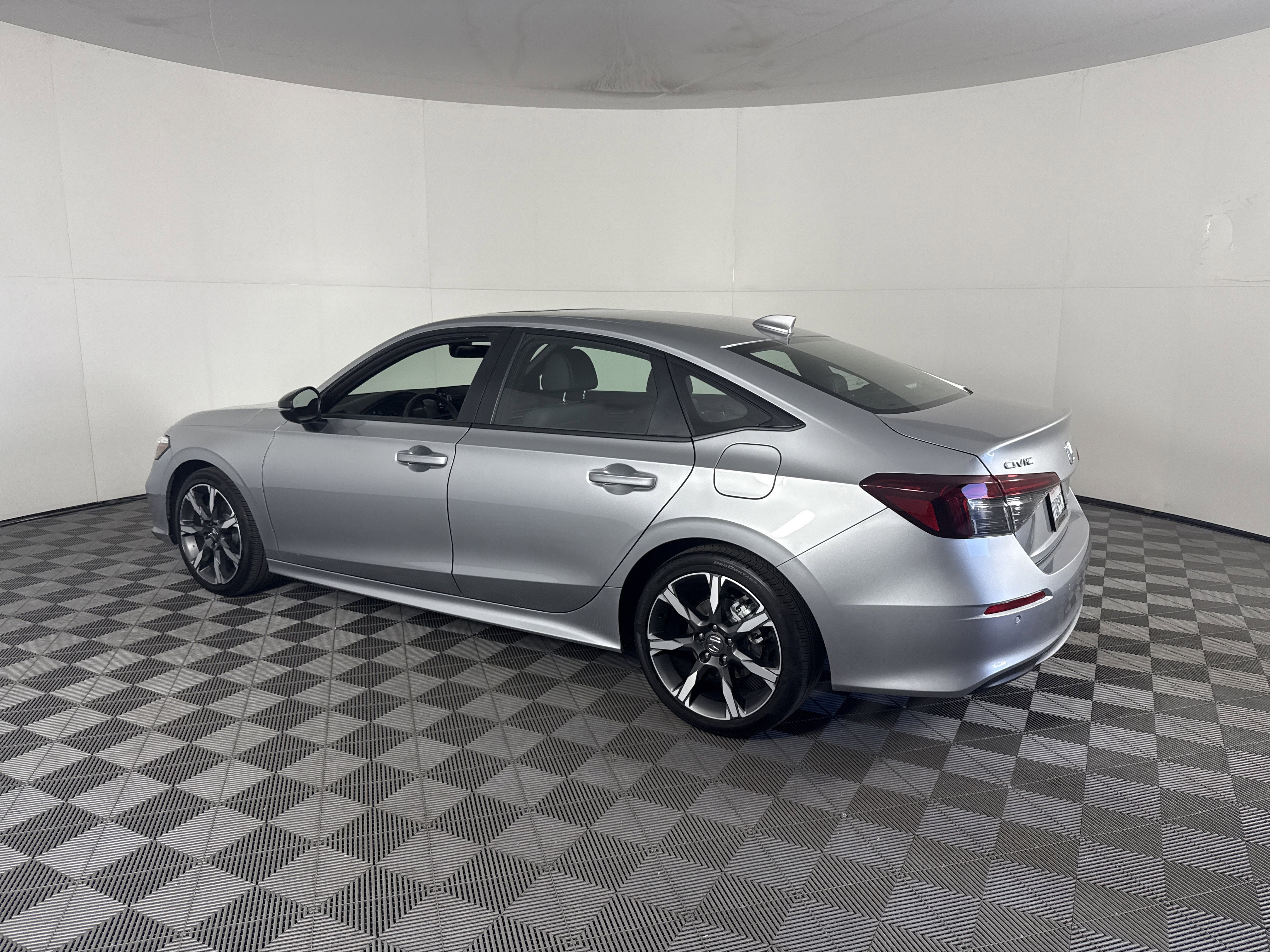 Certified 2025 Honda Civic Sport Touring image 6