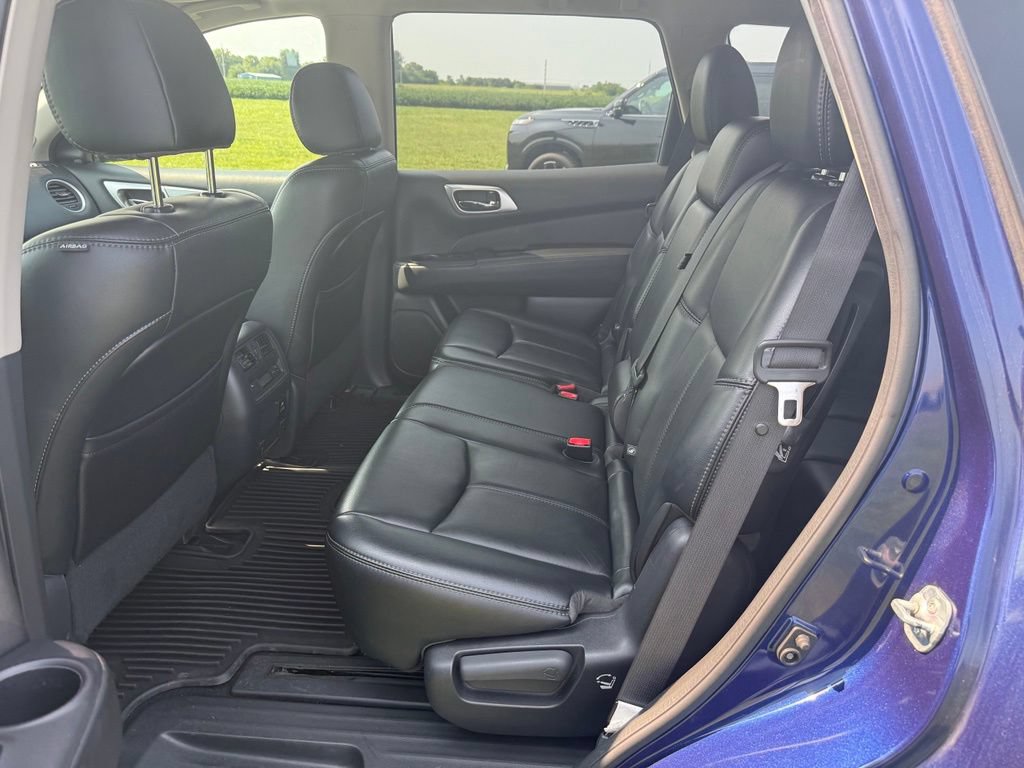 Used 2017 Nissan Pathfinder SL w/ SL Premium Package FWD image 11