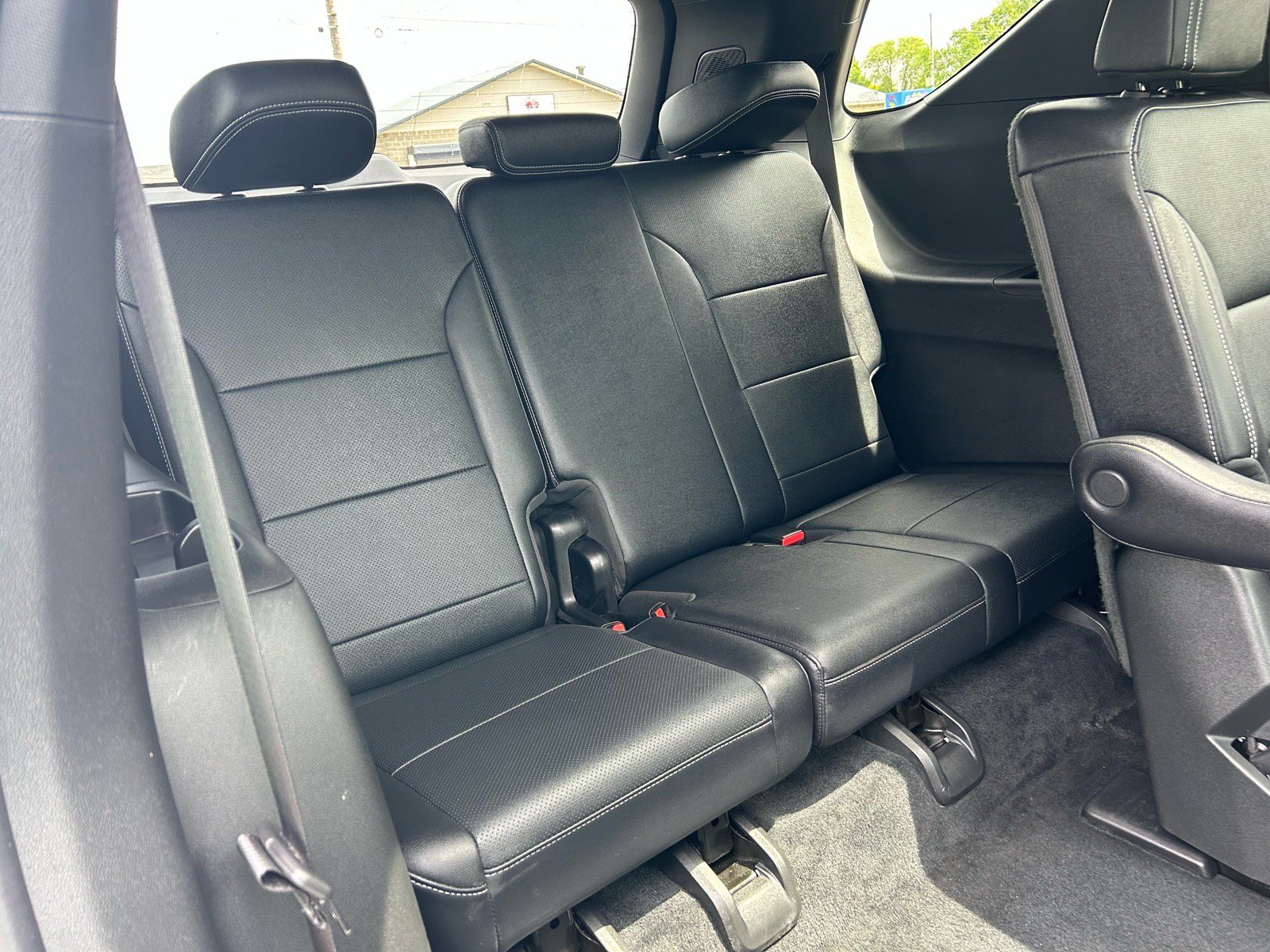 Used 2025 Chevrolet Traverse LT w/ Sun and Wheel Package AWD/4WD image 15