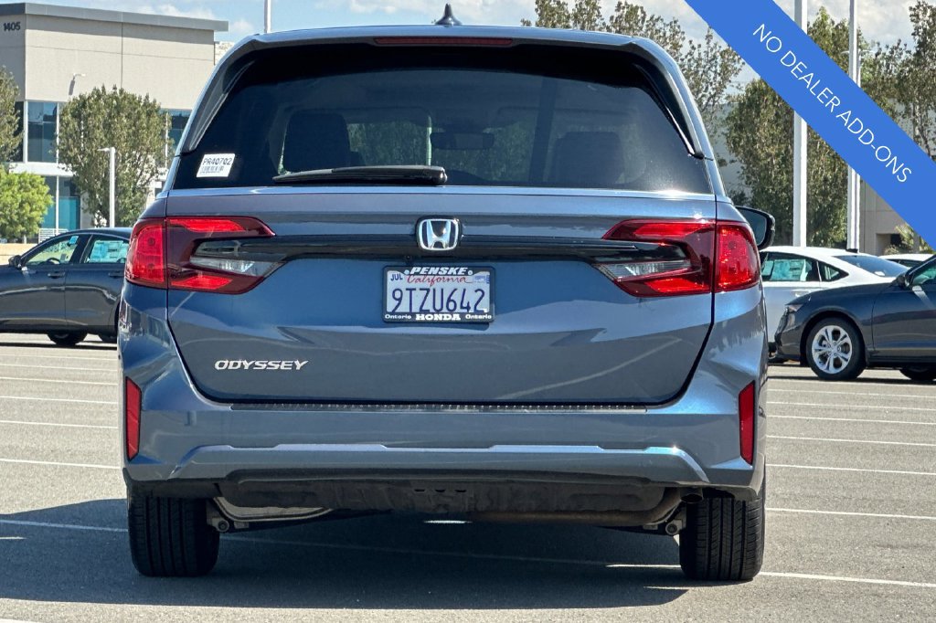 Certified 2025 Honda Odyssey EX-L image 5
