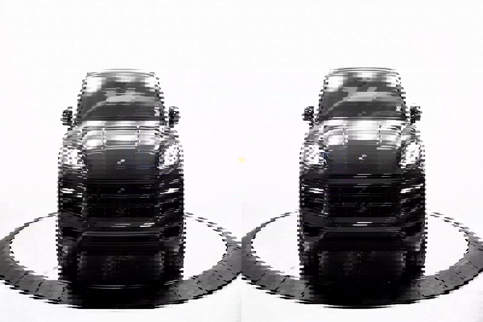 Certified 2025 Porsche Cayenne Coupe image 10