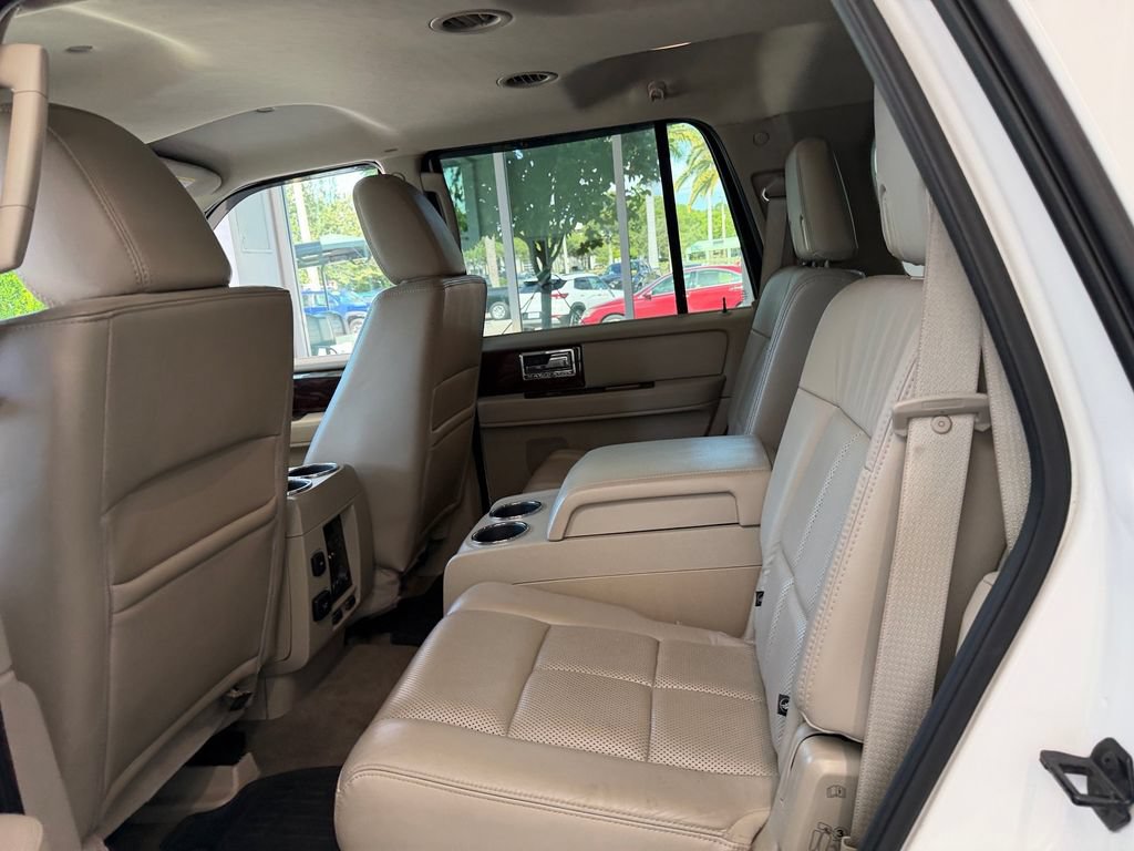 Used 2012 Lincoln Navigator 2WD w/ Monochrome Appearance Pkg image 12