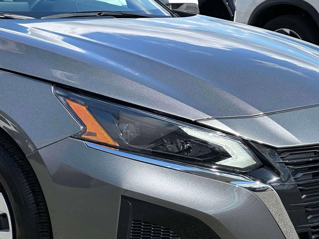 Used 2025 Nissan Altima 2.5 S image 8