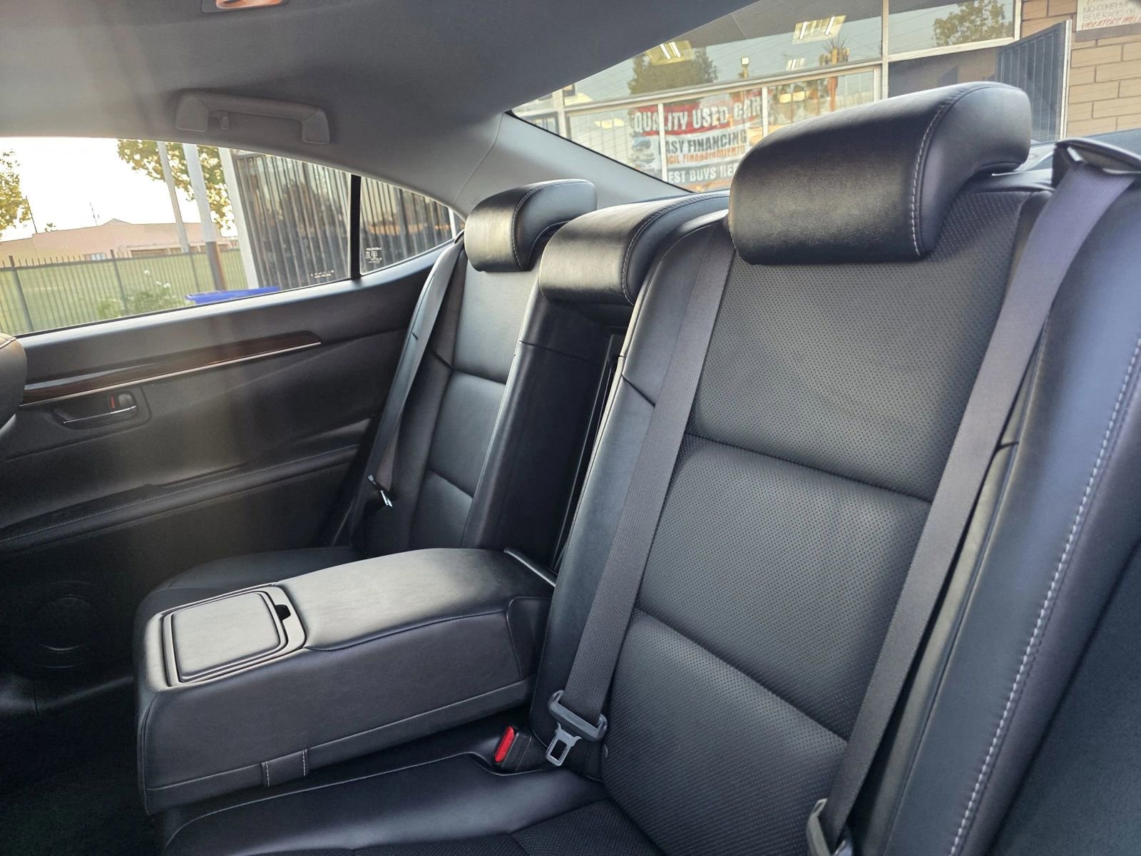 Used 2015 Lexus ES 350 w/ Premium Package image 7