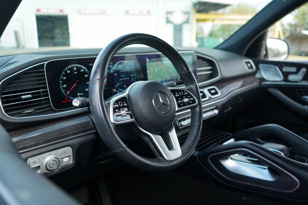 Used 2020 Mercedes-Benz GLE 350 w/ Premium Package image 7