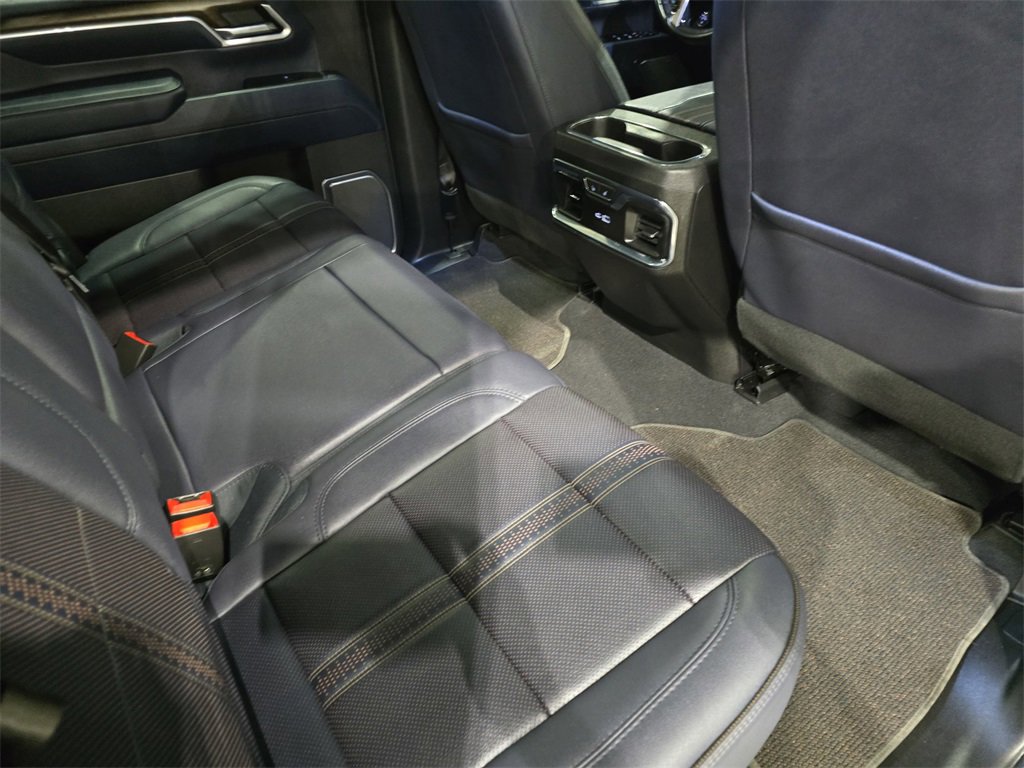 Used 2024 Chevrolet Silverado 2500 High Country w/ High Country Premium Package image 11