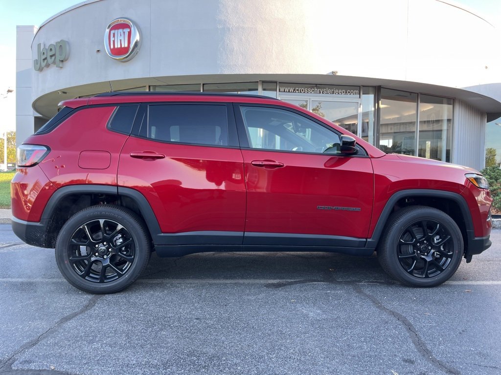 New 2026 Jeep Compass Latitude image 30