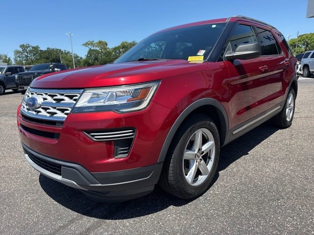 Used 2019 Ford Explorer XLT image 2