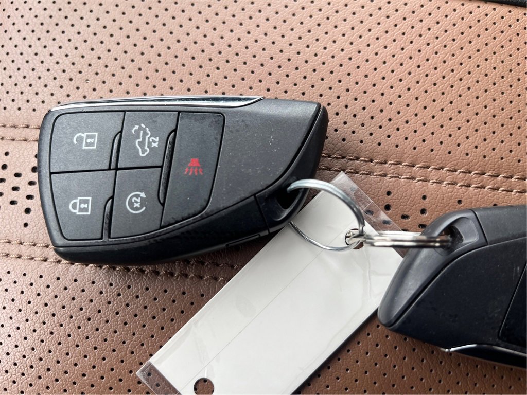 Used 2025 Chevrolet Silverado 1500 High Country image 37