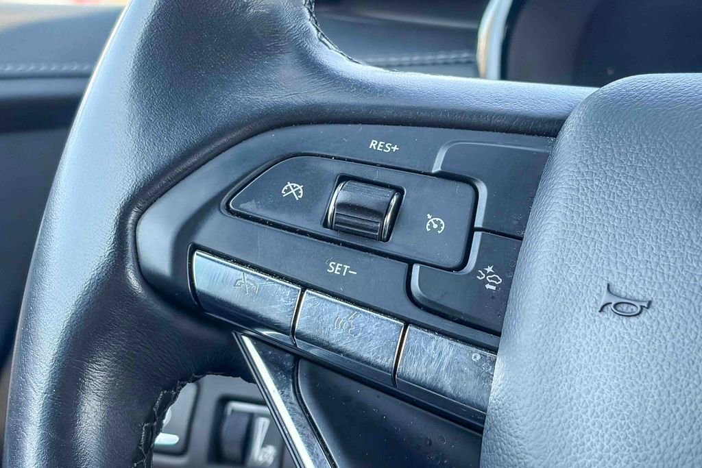 Used 2023 Cadillac XT6 Luxury image 23