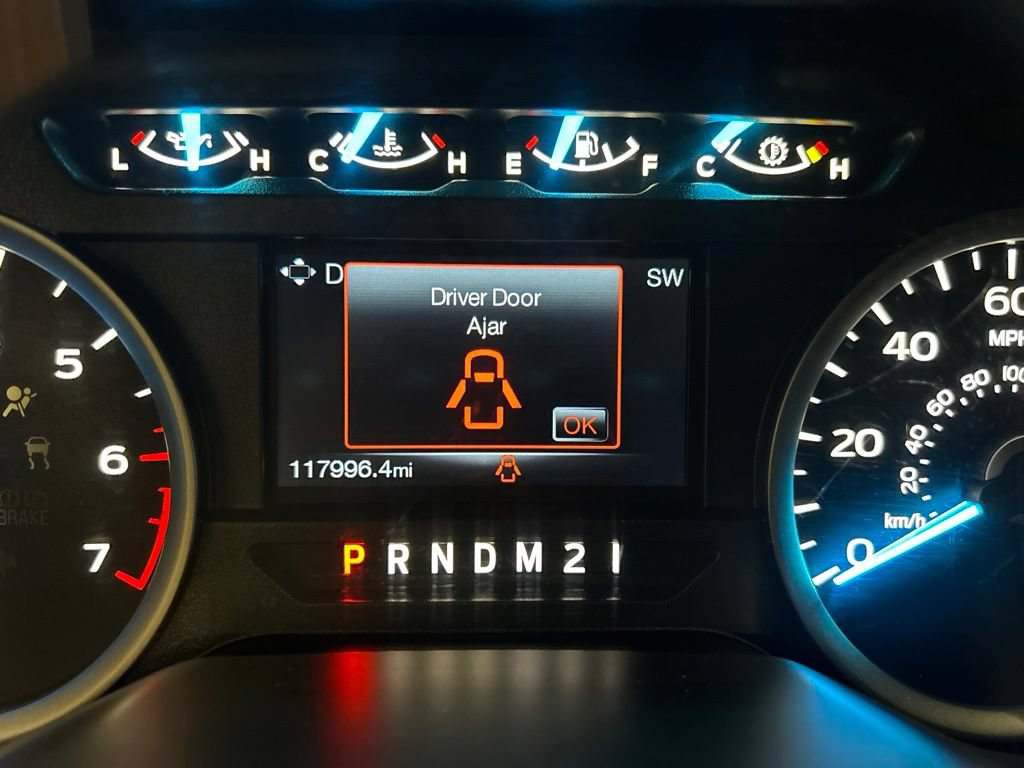 Used 2015 Ford F150 XLT w/ Equipment Group 302A Luxury AWD/4WD image 18