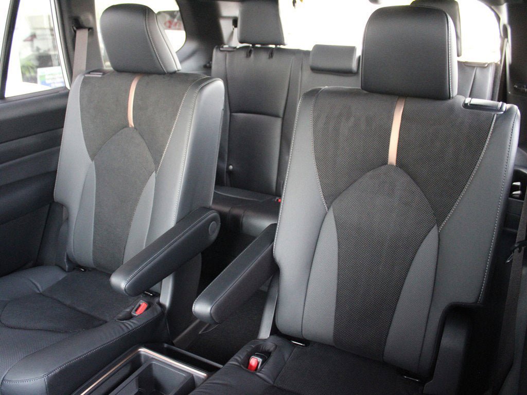 Used 2026 Toyota Highlander Platinum AWD/4WD image 9