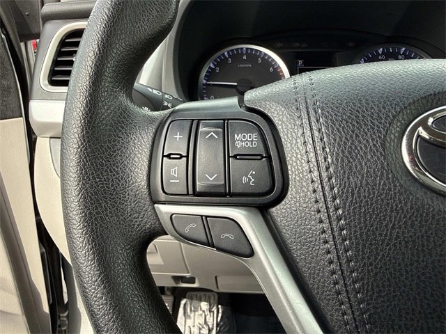 Used 2019 Toyota Highlander LE image 27