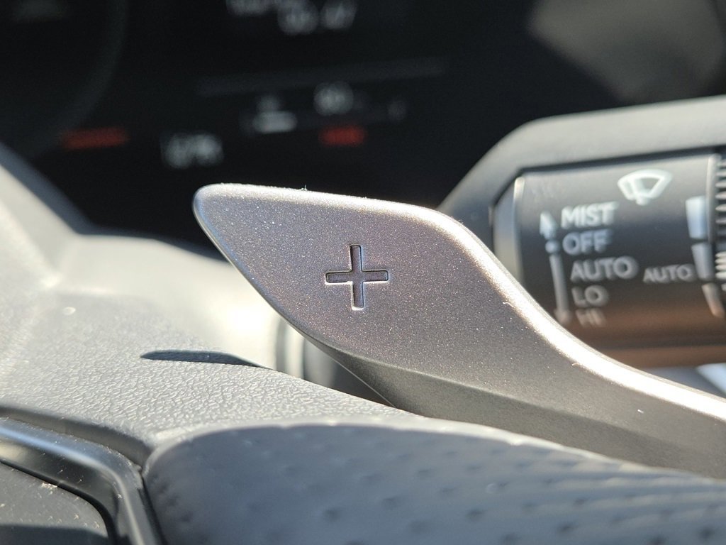 New 2025 Lexus TX 500h AWD image 16