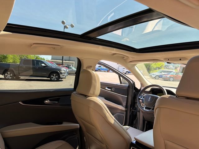 Used 2023 Lincoln Nautilus Reserve w/ Monochromatic Package FWD image 33