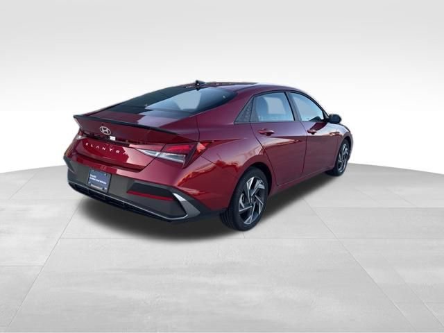 Certified 2025 Hyundai Elantra Sport image 6
