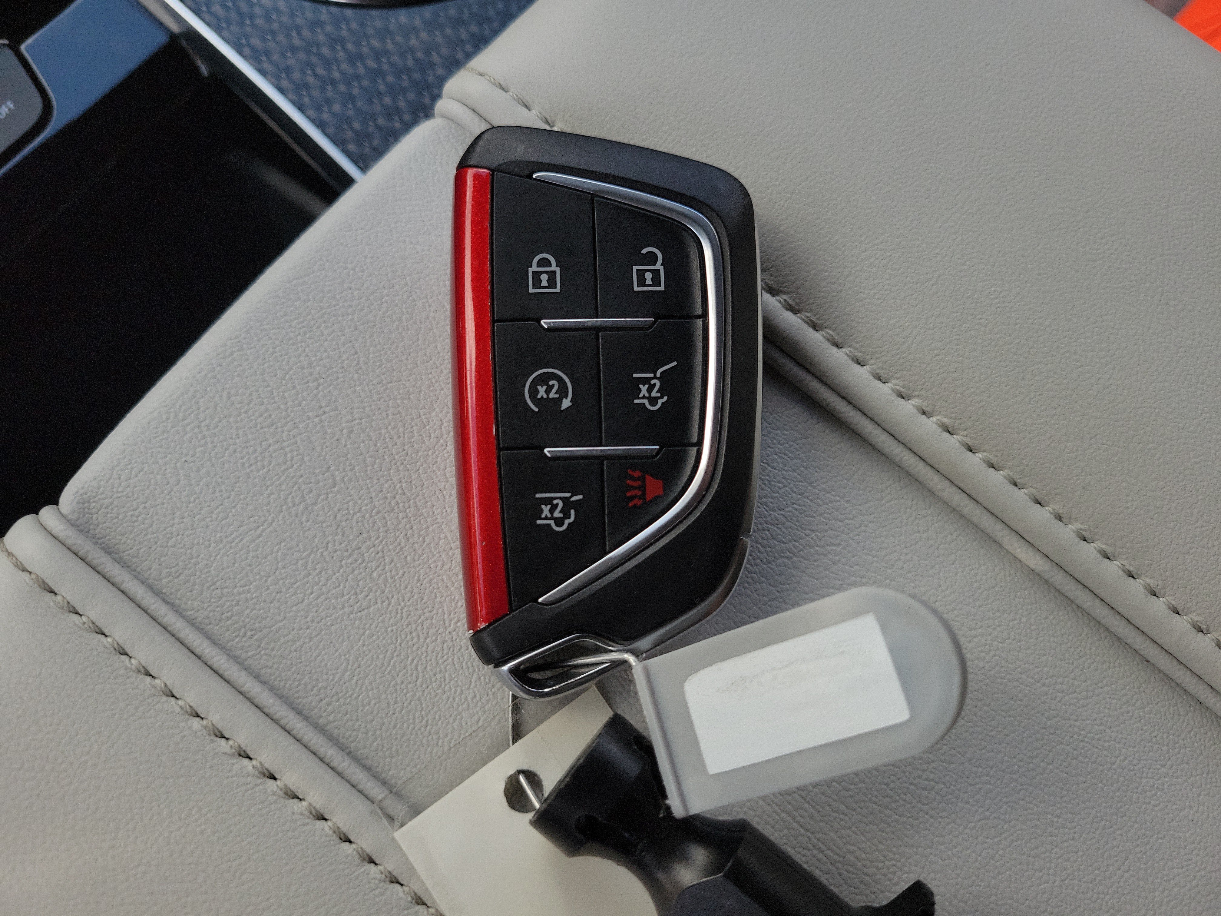 Used 2025 Cadillac Escalade ESV V AWD/4WD image 30