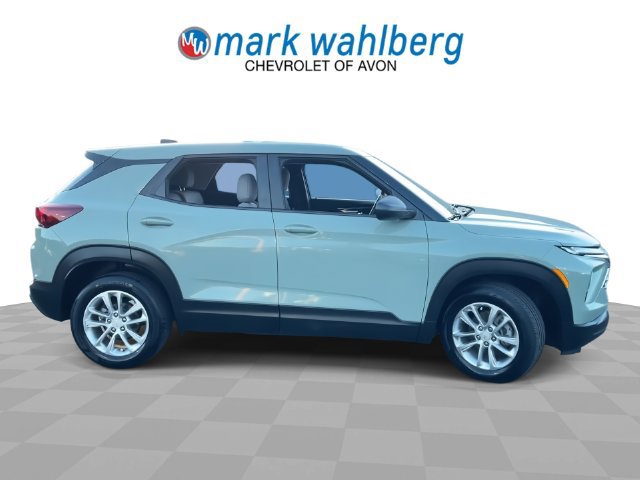 Used 2025 Chevrolet TrailBlazer LS w/ LS Convenience Package FWD image 9