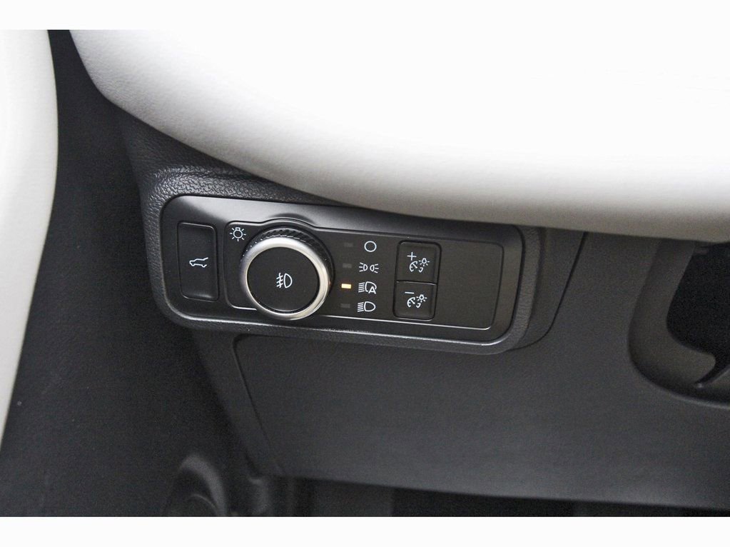 Used 2025 Ford Explorer Active w/ Active Comfort Package AWD/4WD image 18