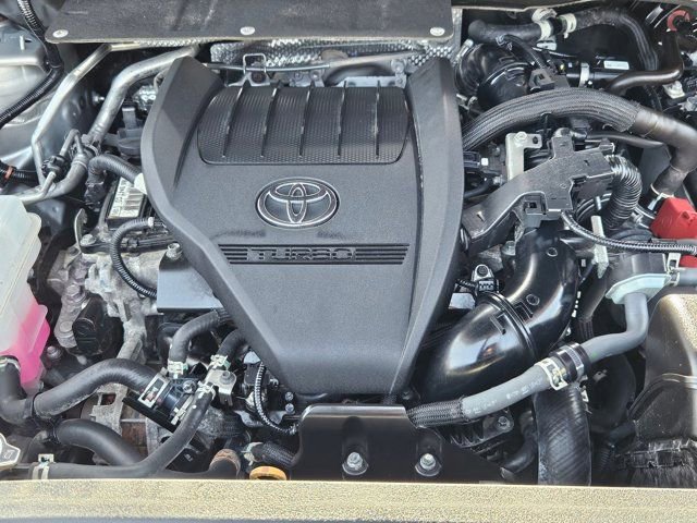 Used 2024 Toyota Highlander LE image 36