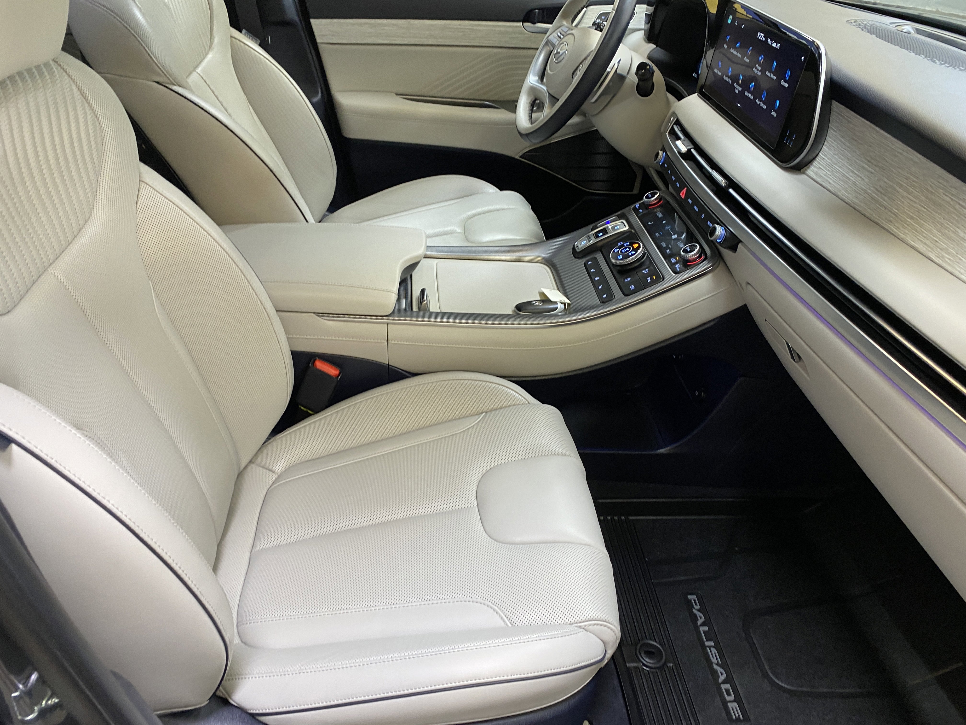 Used 2025 Hyundai Palisade Calligraphy image 27