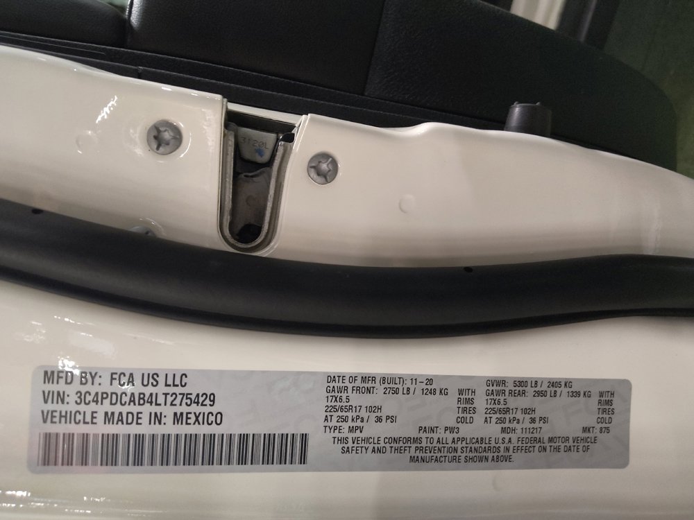 Used 2020 Dodge Journey SE w/ SE Popular Equipment Group FWD image 33
