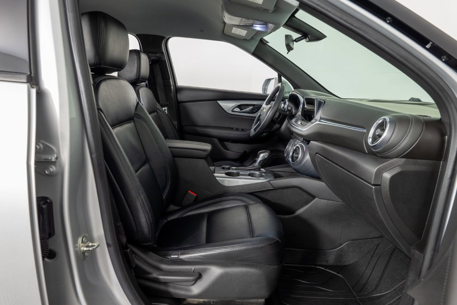 Used 2019 Chevrolet Blazer LT image 25