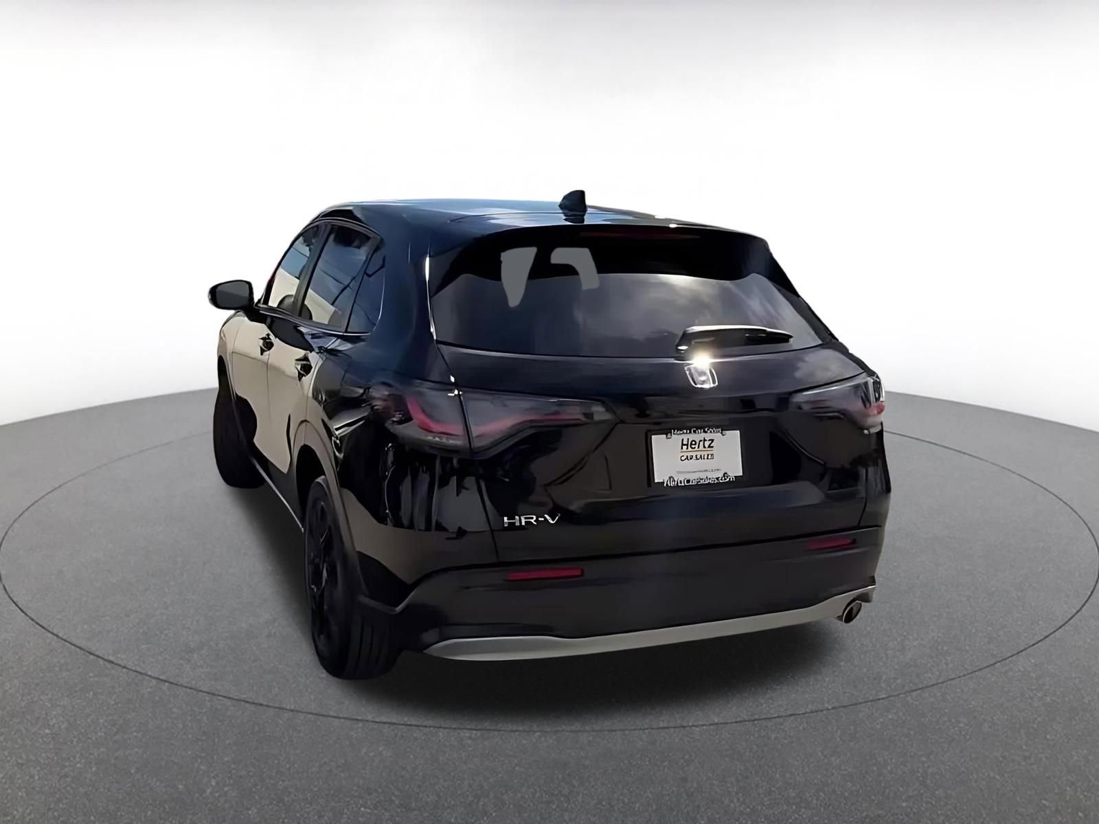 Used 2025 Honda HR-V Sport image 11