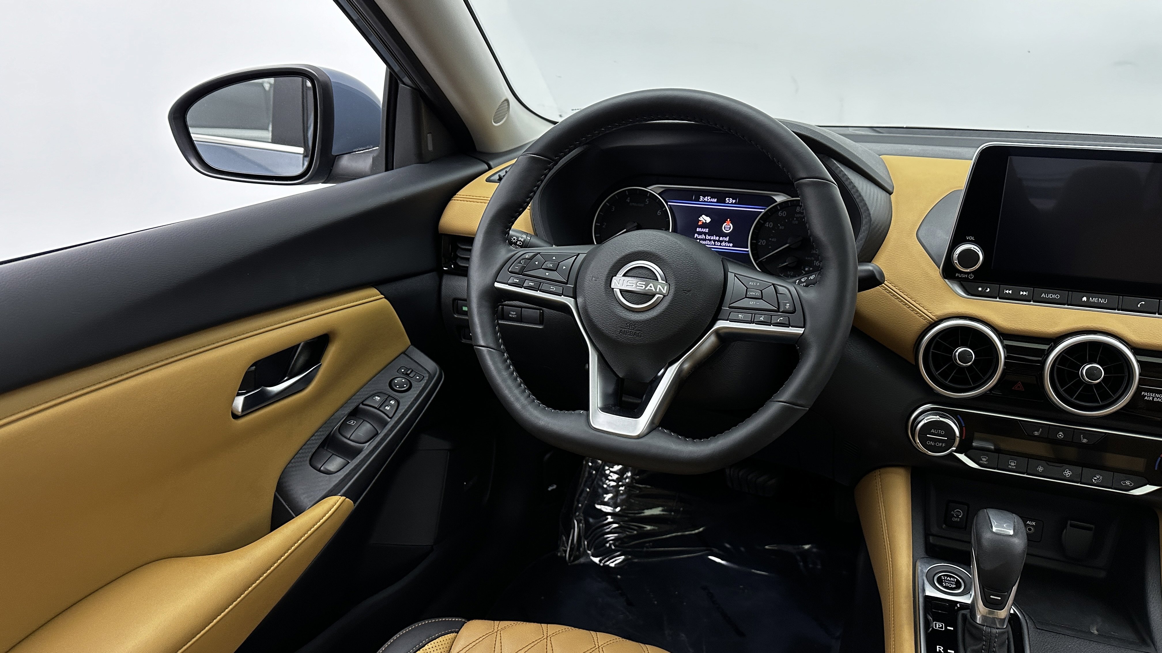 Used 2025 Nissan Sentra SV w/ SV Premium Package image 28