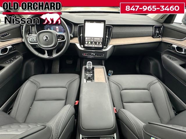 Used 2025 Volvo XC90 B6 Plus AWD/4WD image 16