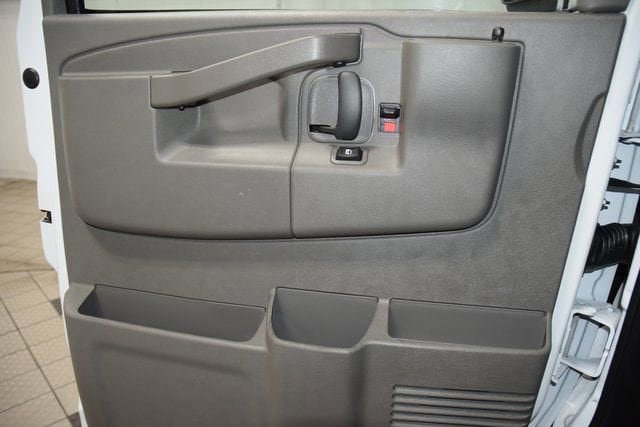 New 2025 Chevrolet Express 3500 Extended RWD image 29