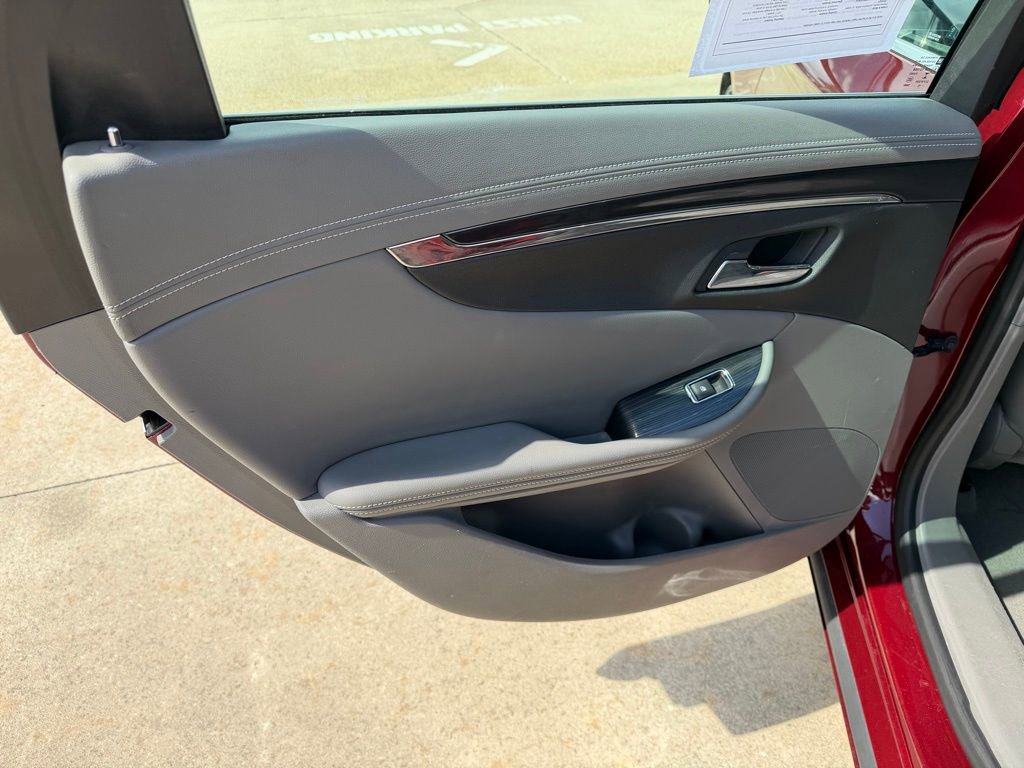 Used 2017 Chevrolet Impala Premier w/ Enhanced Convenience Package image 14
