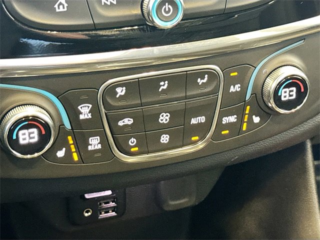 Used 2023 Chevrolet Traverse RS image 20