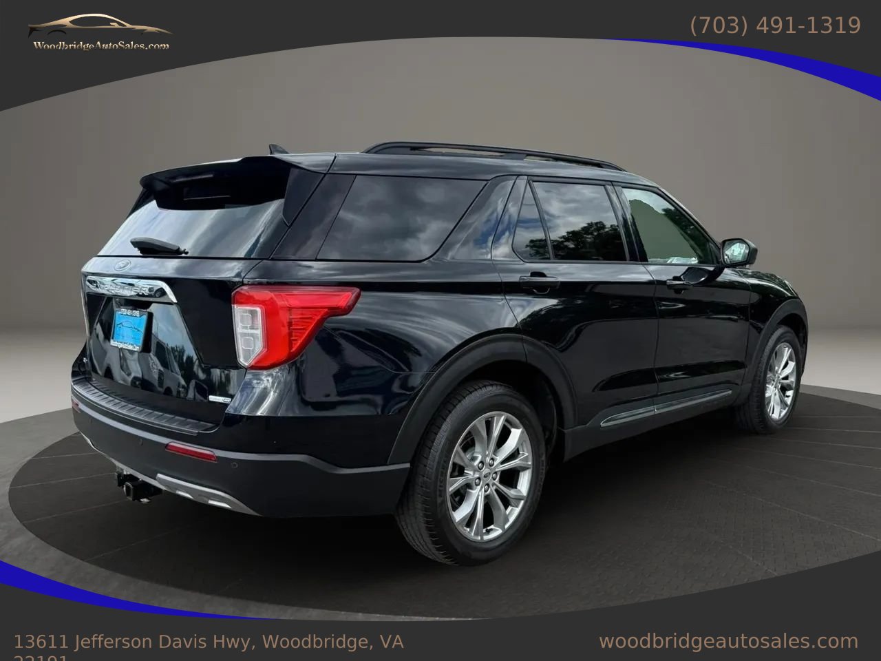 Used 2020 Ford Explorer XLT w/ Equipment Group 202A AWD/4WD image 3