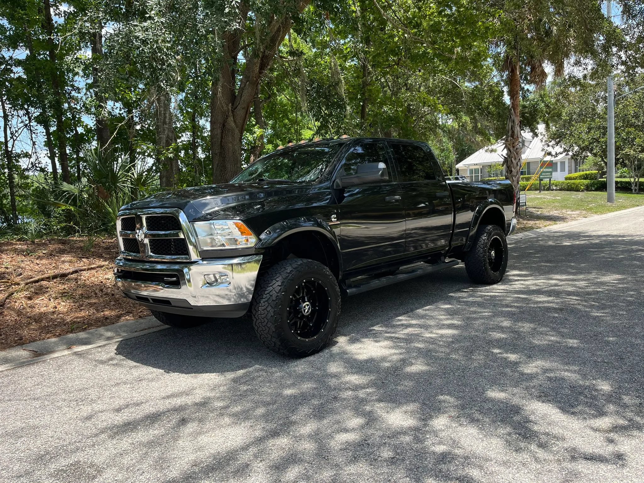 Used 2018 RAM 2500 Tradesman w/ Chrome Appearance Group AWD/4WD image 9