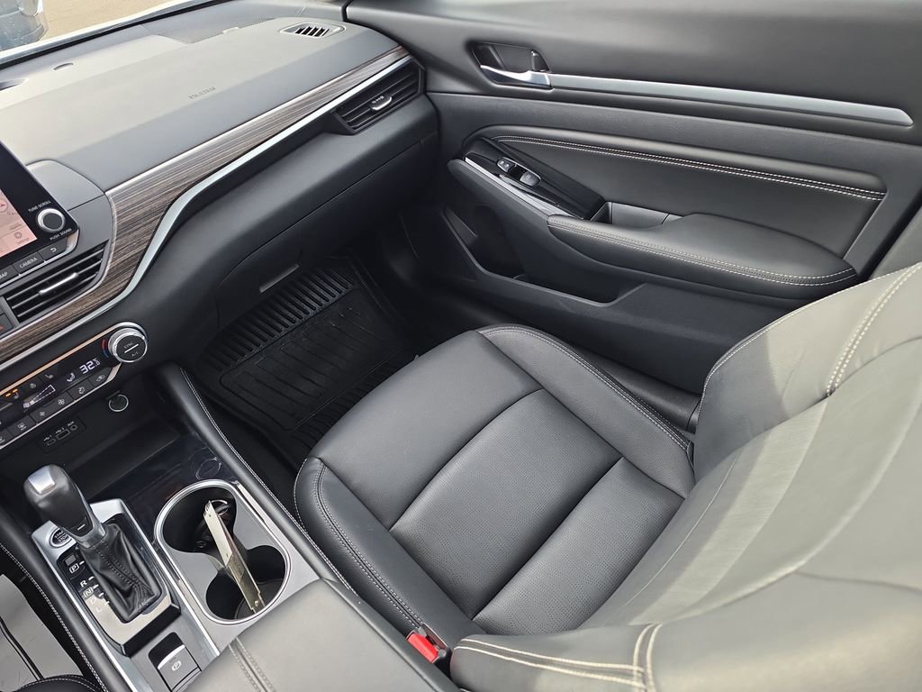 Used 2022 Nissan Altima 2.5 Platinum image 32