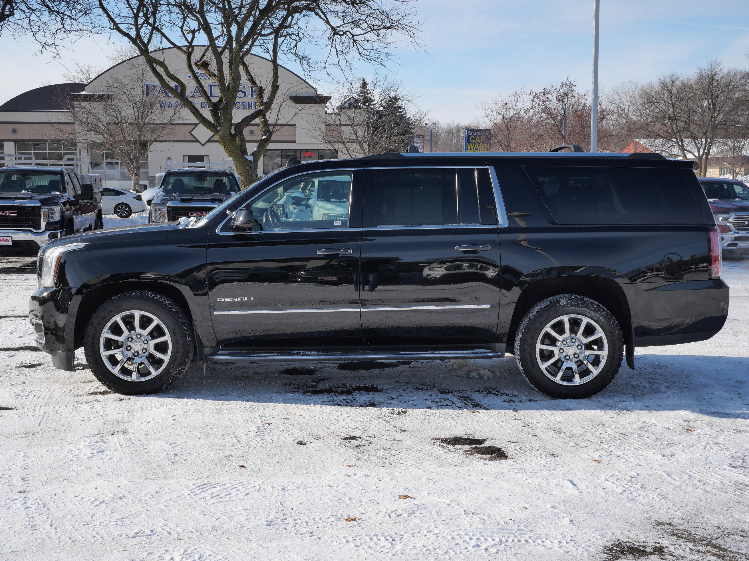 Used 2015 GMC Yukon XL Denali w/ Touring Package image 5