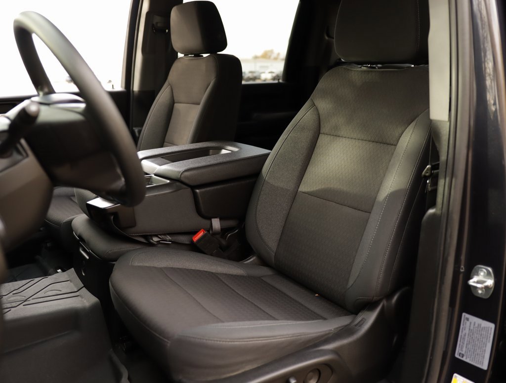 Used 2024 Chevrolet Silverado 2500 Custom w/ Custom Value Package image 22