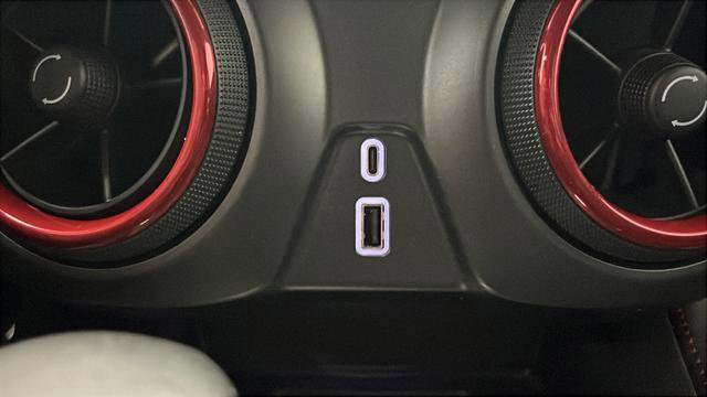 Used 2024 Chevrolet Blazer RS w/ Enhanced Convenience Package image 37