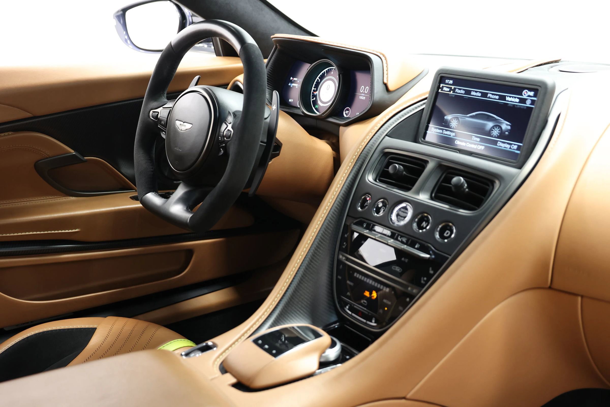 Used 2020 Aston Martin DB11 AMR image 74