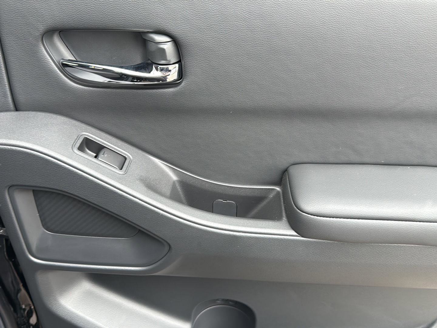 New 2026 Nissan Frontier SV image 24