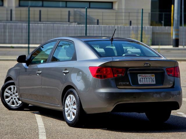 Used 2012 Kia Forte EX image 9