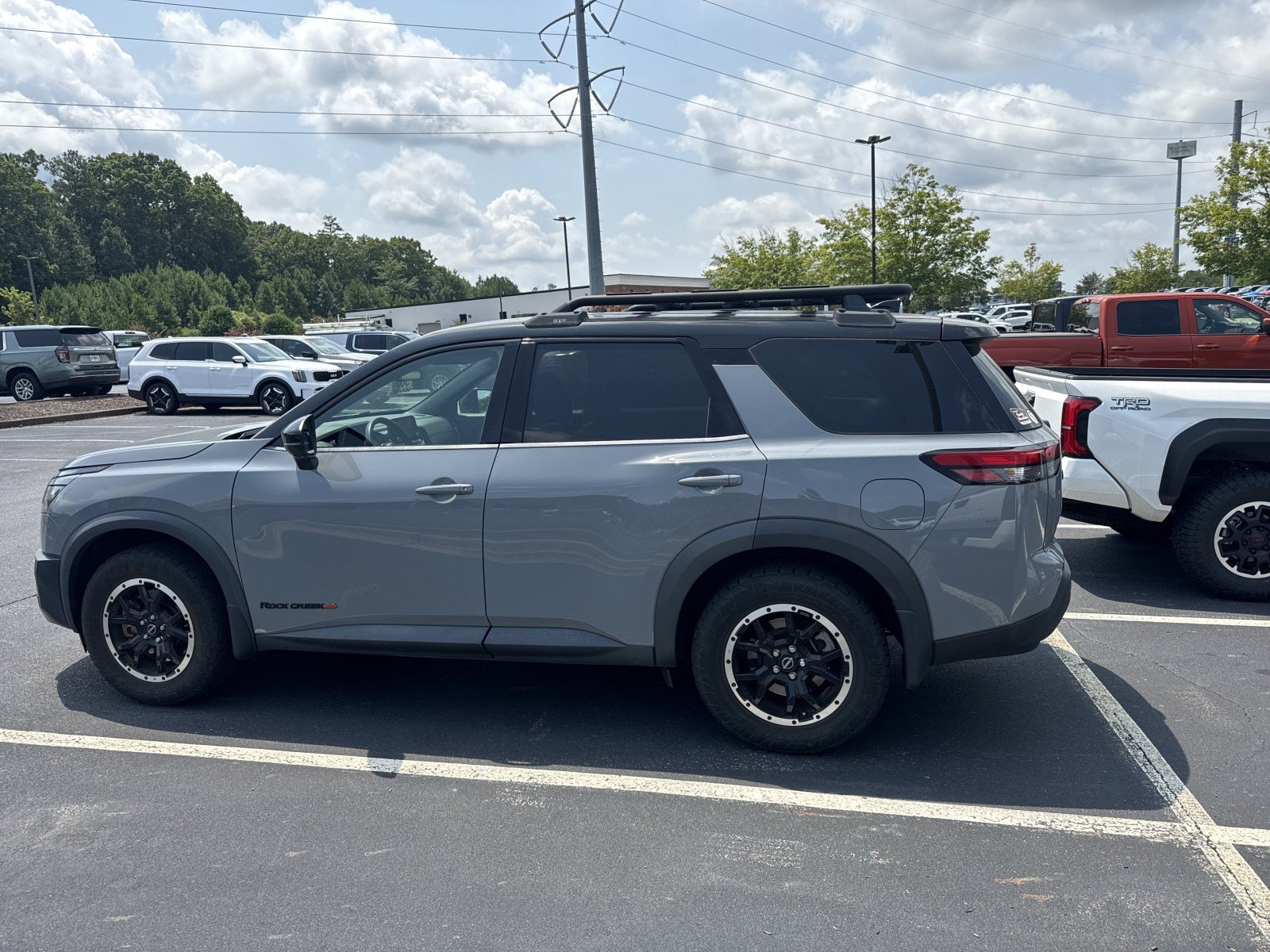 Used 2023 Nissan Pathfinder Rock Creek AWD/4WD image 12