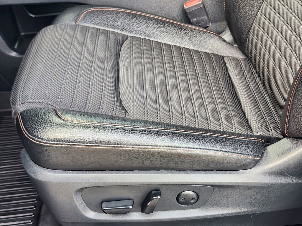 Used 2024 Nissan Pathfinder Rock Creek AWD/4WD image 24