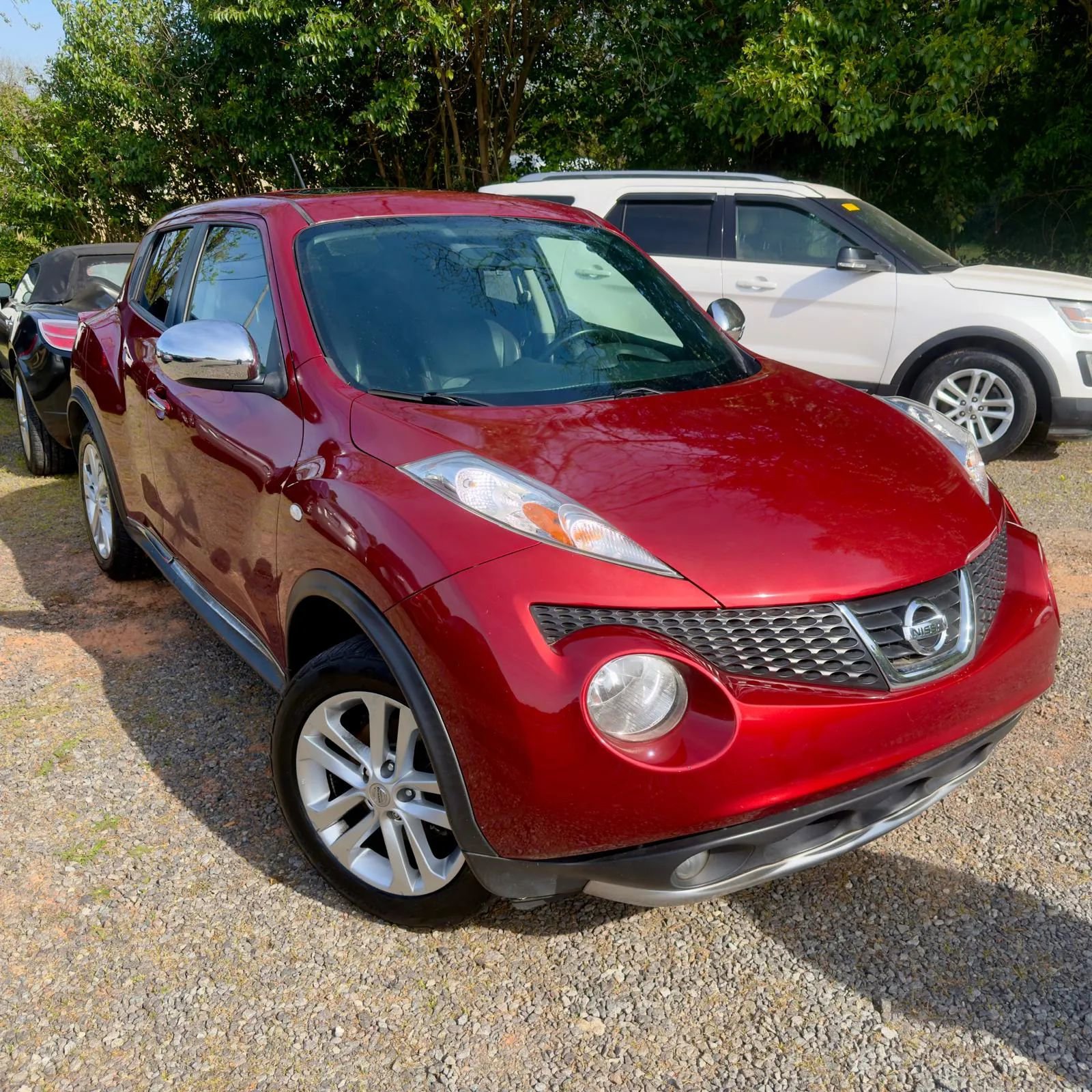 Used 2014 Nissan Juke SL w/ Premium Appearance Package image 1