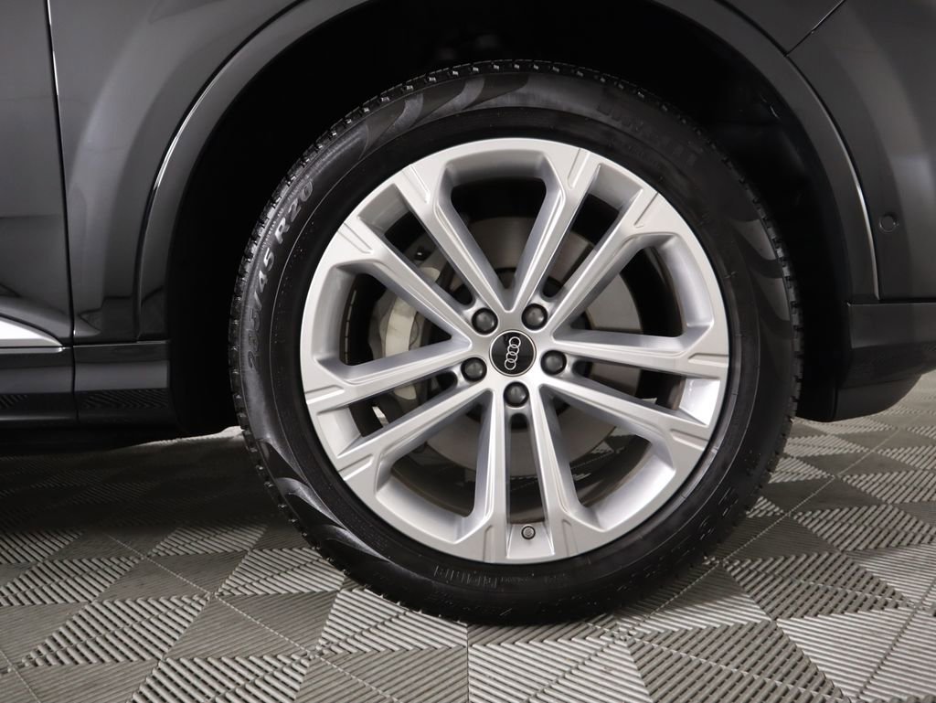 Certified 2025 Audi Q7 2.0T Premium image 33