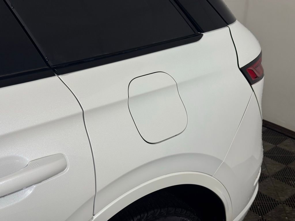 New 2025 Lincoln Corsair Grand Touring w/ Equipment Group 302A image 13