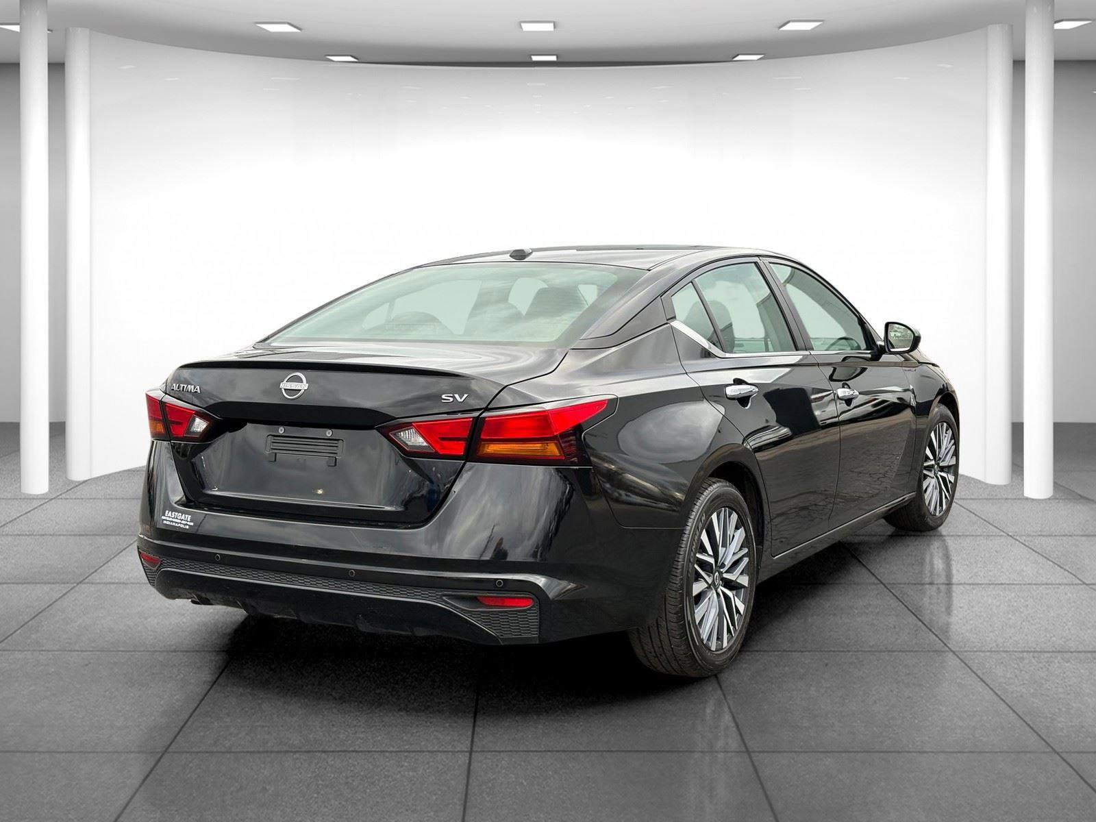 Used 2024 Nissan Altima 2.5 SV image 7