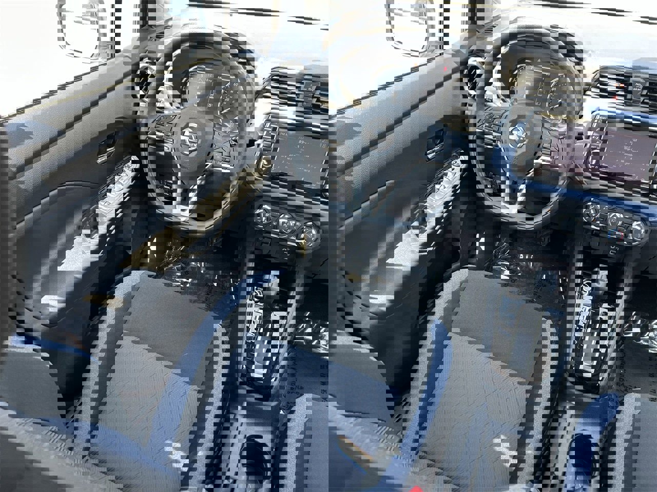 New 2025 Nissan Versa SV image 14