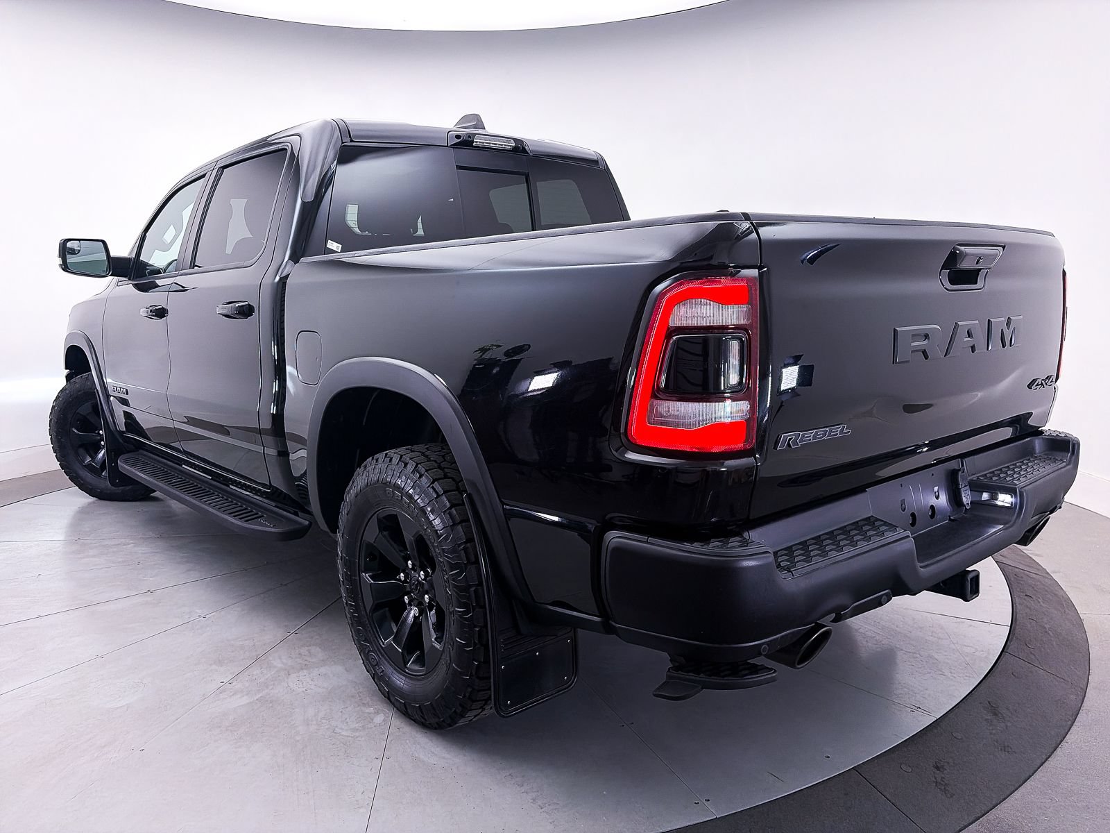 Used 2022 RAM 1500 Rebel w/ Rebel Level 2 Equipment Group AWD/4WD image 2